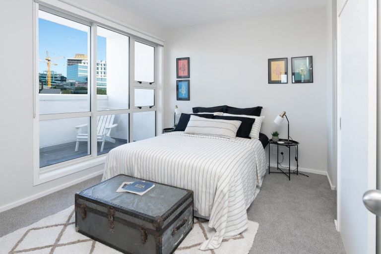 Photo of property in Stadium Garden Flats, 315/107 Thorndon Quay, Pipitea, Wellington, 6011