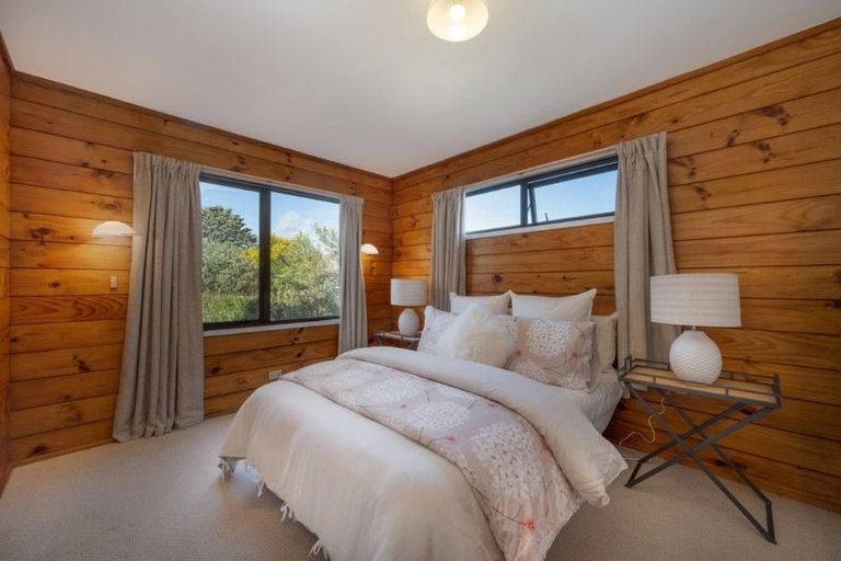 Photo of property in 36 Pigeon Mountain Road, Half Moon Bay, Auckland, 2012