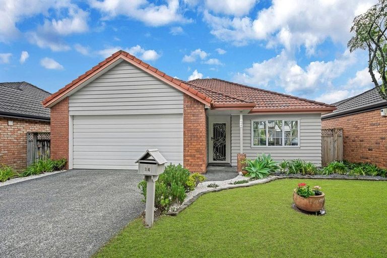 Photo of property in 24 Espalier Drive, Henderson, Auckland, 0612