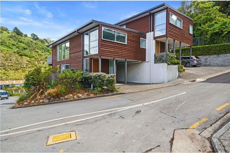 Photo of property in 3 Fore Street, Kaiwharawhara, Wellington, 6035