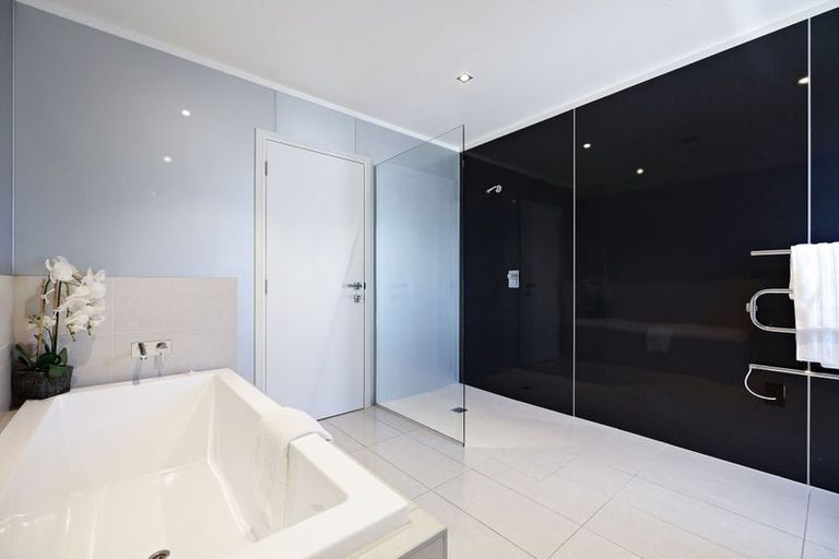 Photo of property in 11 Haddow's Place, Lake Hayes, Queenstown, 9304