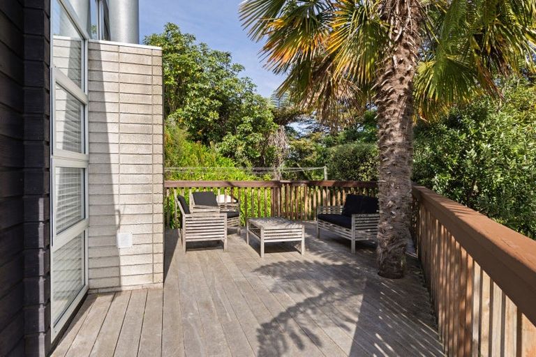 Photo of property in 2045 Queen Charlotte Drive, Ngakuta Bay, Picton, 7281