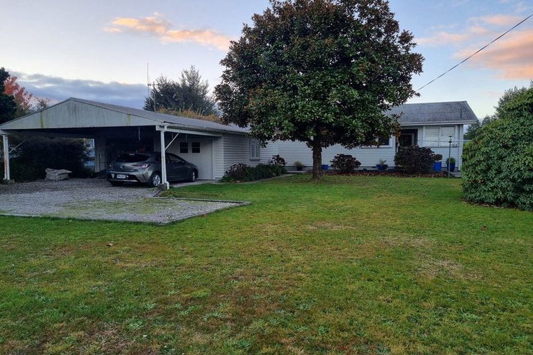 Photo of property in 107 Waller Street, Murchison, 7007