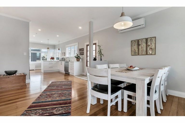 Photo of property in 1 Cochrane Road, Hobsonville, Auckland, 0616