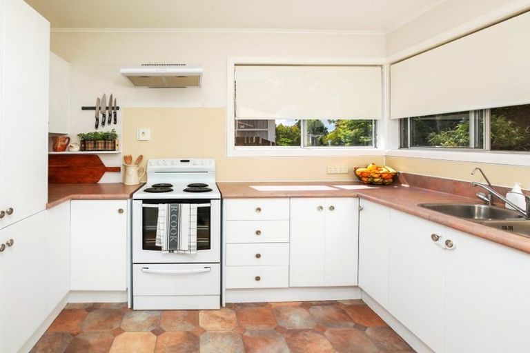 Photo of property in 49 Pulham Crescent, Queenwood, Hamilton, 3210