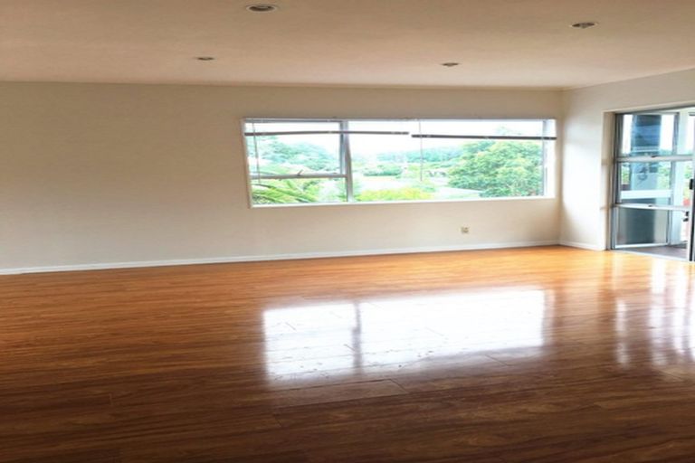 Photo of property in 1/18 Kitewao Street, Northcote, Auckland, 0627