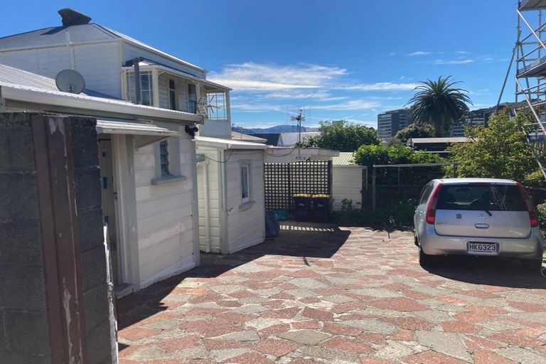 Photo of property in 2/43 Rintoul Street, Newtown, Wellington, 6021