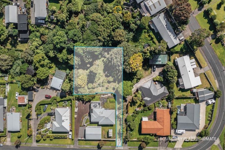 Photo of property in 45 Mcfarlane Street, Oakura, 4314