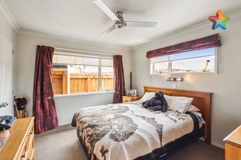 Photo of property in 21 Woodland Mews, Wainuiomata, Lower Hutt, 5014