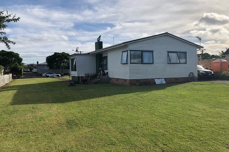 Photo of property in 3 Gloucester Road, Manurewa, Auckland, 2102