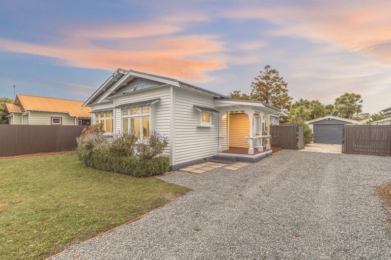 Photo of property in 41 Stapletons Road, Richmond, Christchurch, 8013