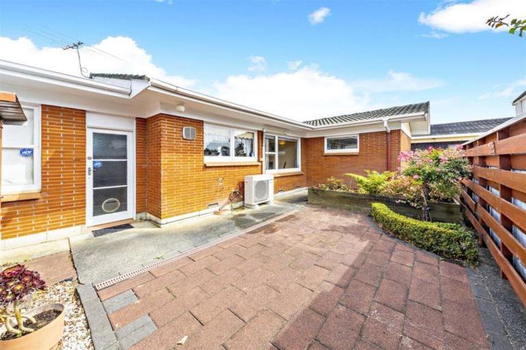 Photo of property in 1/59 Glen Avenue, Papatoetoe, Auckland, 2025