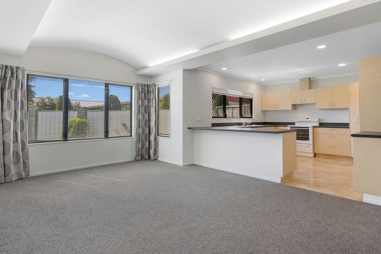 Photo of property in 68a Auckland Road, Greenmeadows, Napier, 4112