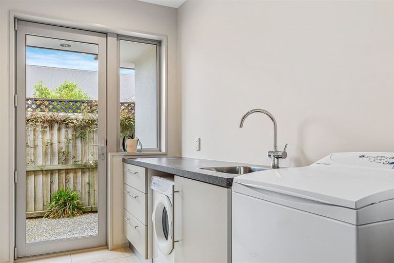 Photo of property in 32 Six Silvers Avenue, Halswell, Christchurch, 8025