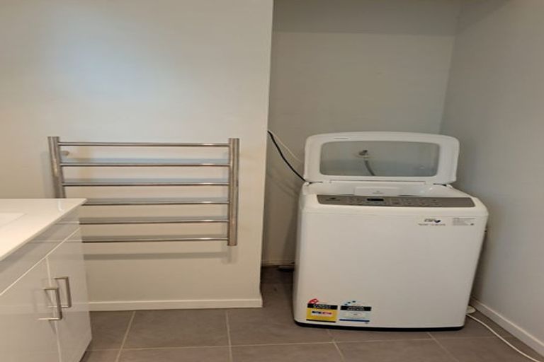 Photo of property in 107 Parkvale Road, Karori, Wellington, 6012