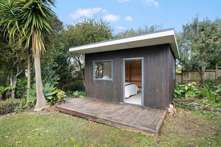 Photo of property in 8 Brixton Road, Manly, Whangaparaoa, 0930