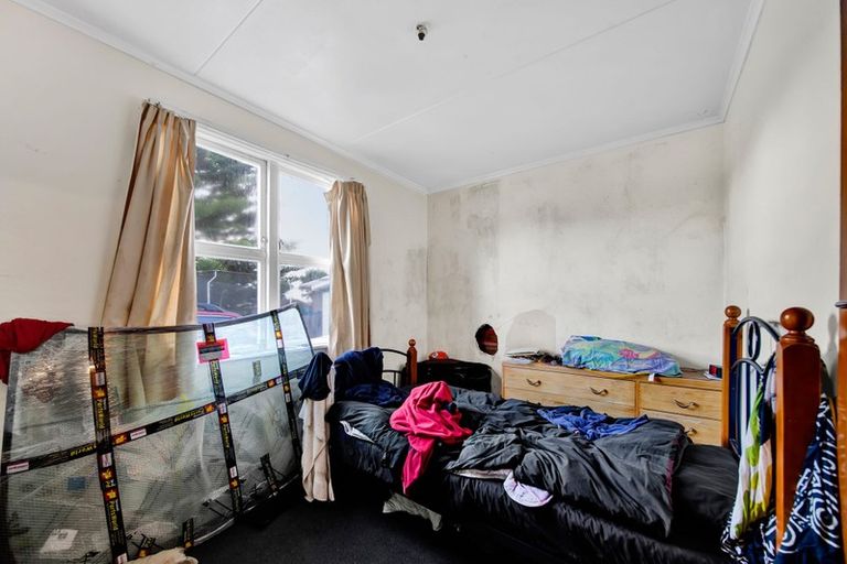 Photo of property in 2 Newbury Place, Waitara, 4320