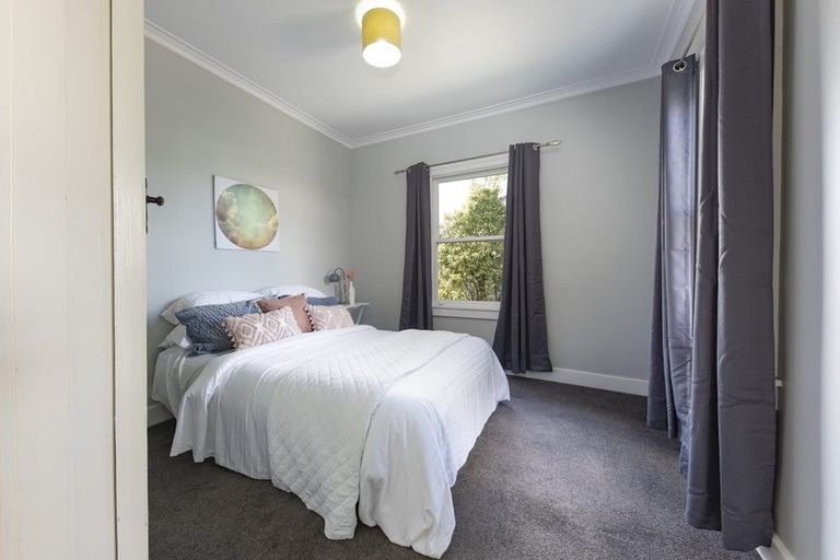 Photo of property in 140 Titirangi Road, New Lynn, Auckland, 0600