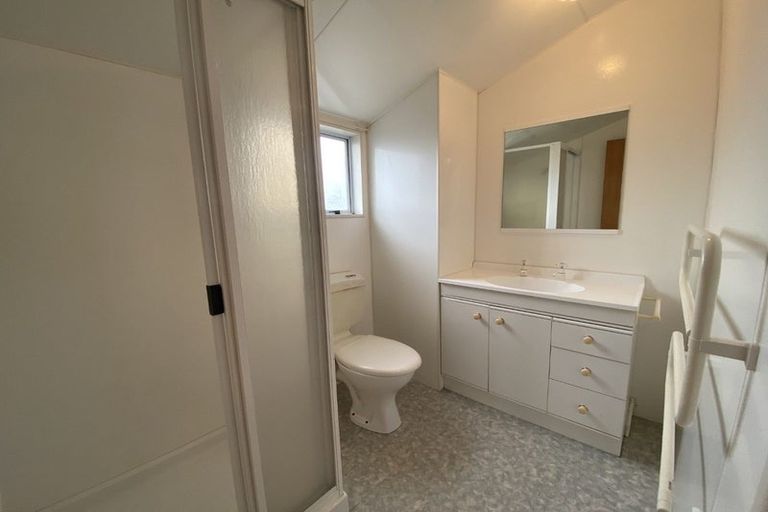 Photo of property in 2/225 Mangorei Road, Merrilands, New Plymouth, 4312