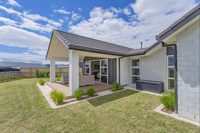 Photo of property in 5 Onerere Drive, Whitianga, 3510