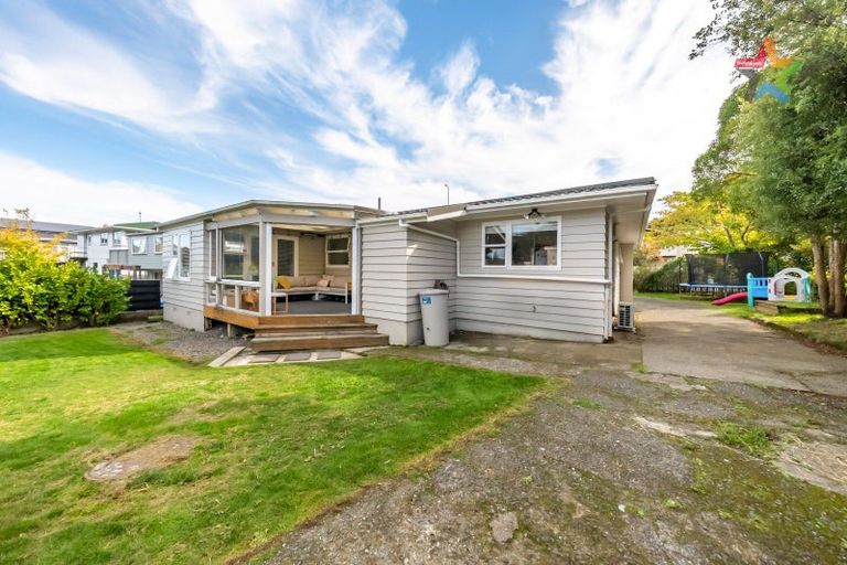 Photo of property in 46 Cedar Street, Maungaraki, Lower Hutt, 5010