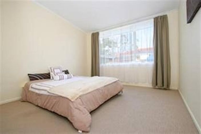 Photo of property in 2/5 Aranui Road, Mount Wellington, Auckland, 1060