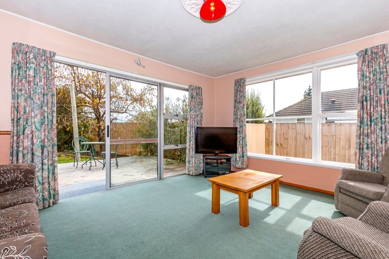 Photo of property in 6 Keri Place, Hei Hei, Christchurch, 8042