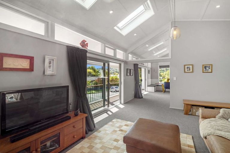 Photo of property in 19 Gunns Crescent, Cashmere, Christchurch, 8022