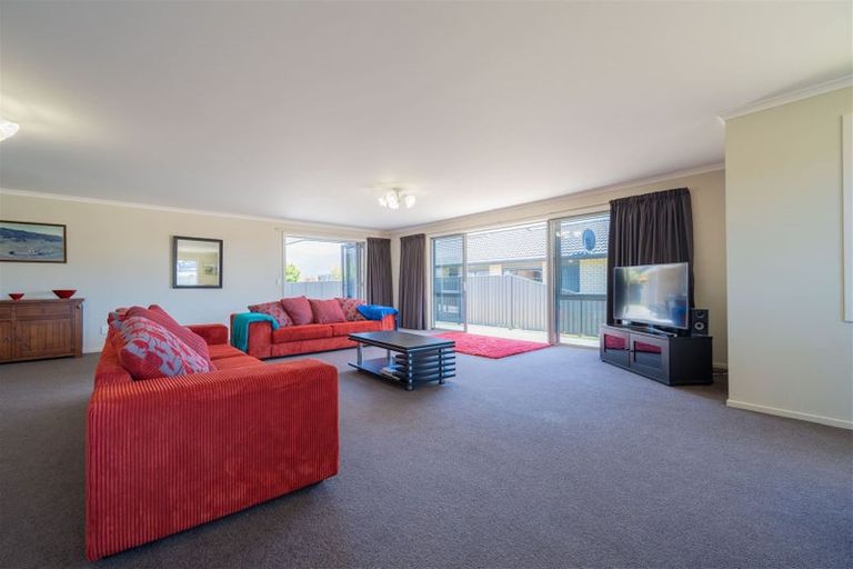 Photo of property in 16 Cunaris Way, Te Anau, 9600