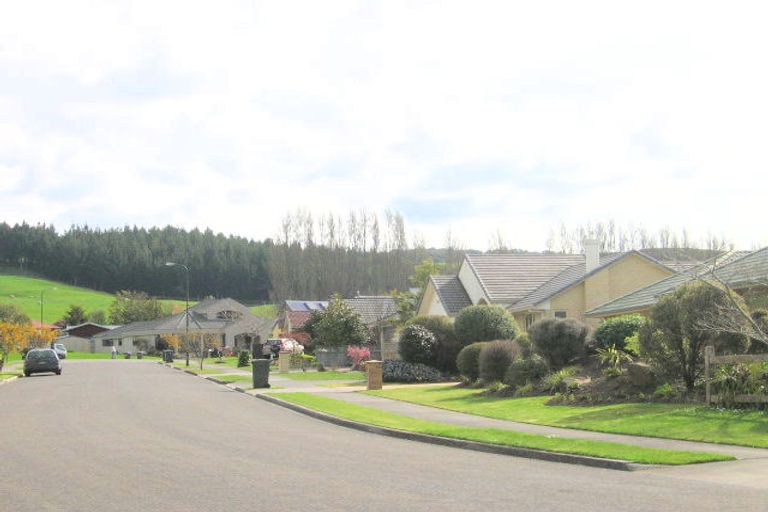 Photo of property in 25 Hoyte Place, Pukehangi, Rotorua, 3015