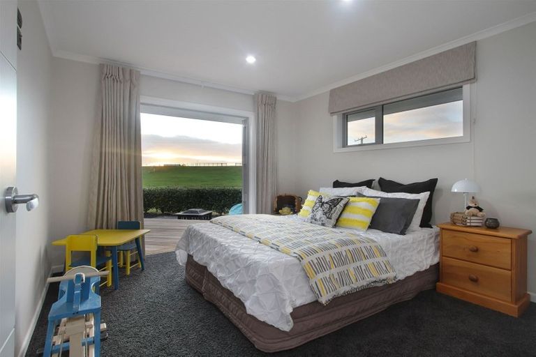 Photo of property in 3 Millbrook Drive, Waiuku, 2683