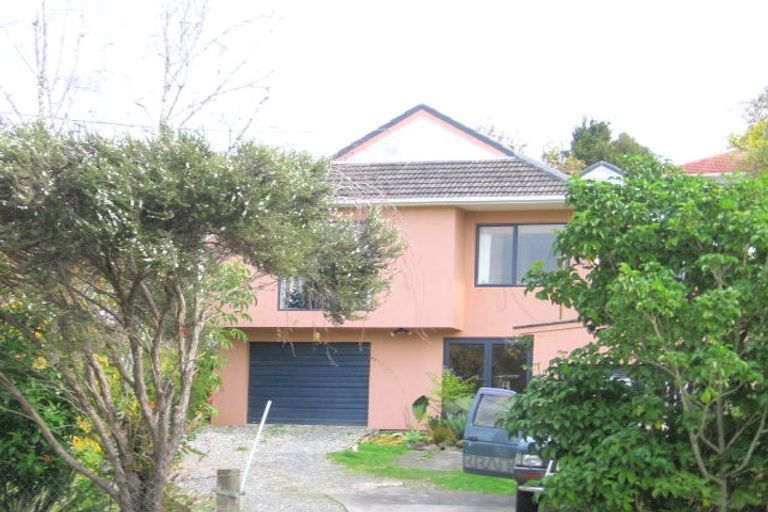 Photo of property in 12 Maori Hut Road, Red Beach, 0932