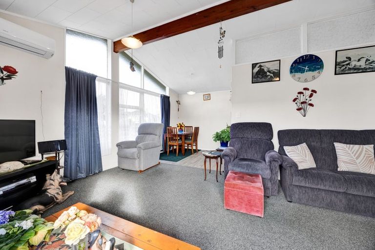 Photo of property in 5 Iredale Road, Hawera, 4610