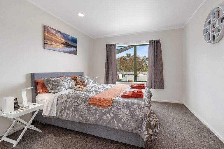 Photo of property in 8 Inca Place, Snells Beach, 0920