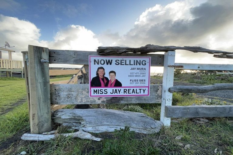 Photo of property in 11a Beach Road, Mokau, 4376