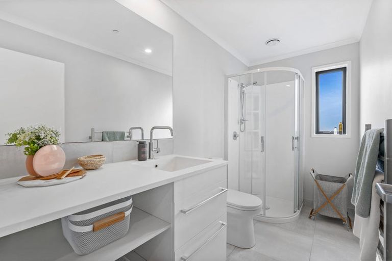 Photo of property in 6 Whakato Avenue, Kumeu, 0810