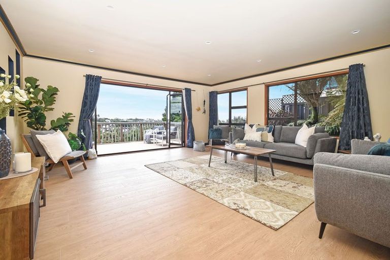 Photo of property in 24 Danbury Drive, Torbay, Auckland, 0630