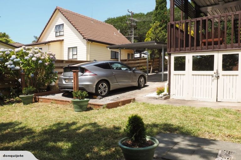 Photo of property in 164 Sunset Road, Unsworth Heights, Auckland, 0632