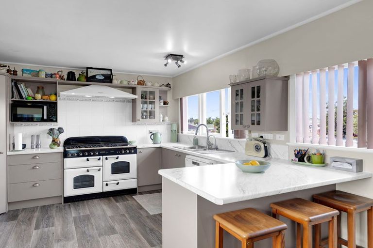 Photo of property in 9 Matthews Crescent, Melville, Hamilton, 3206