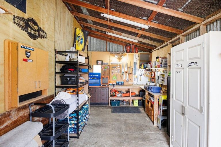 Photo of property in 1193 Taonui Road, Colyton, Feilding, 4775