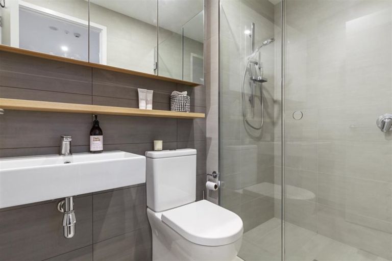 Photo of property in 107/8a Lake Pupuke Drive, Takapuna, Auckland, 0622