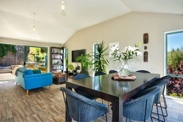 Photo of property in 10a Caples Place, Fernhill, Queenstown, 9300