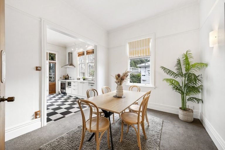 Photo of property in 35 Plunket Street, Kelburn, Wellington, 6012