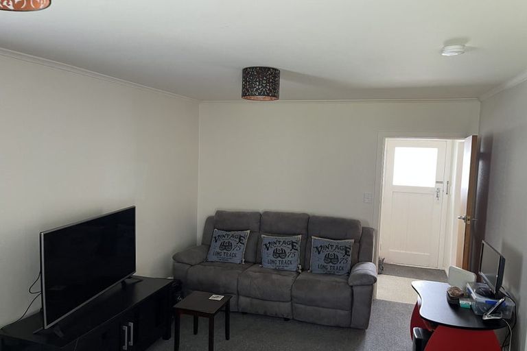 Photo of property in 62 Seddon Street, Wallaceville, Upper Hutt, 5018