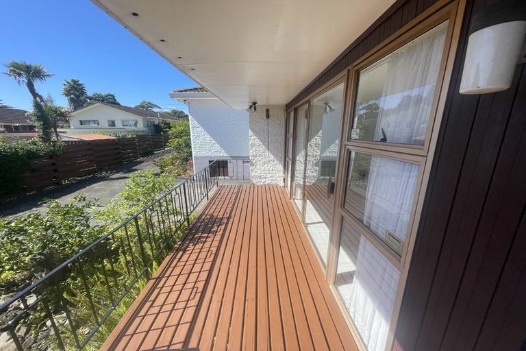 Photo of property in 3/191 Lake Road, Belmont, Auckland, 0622