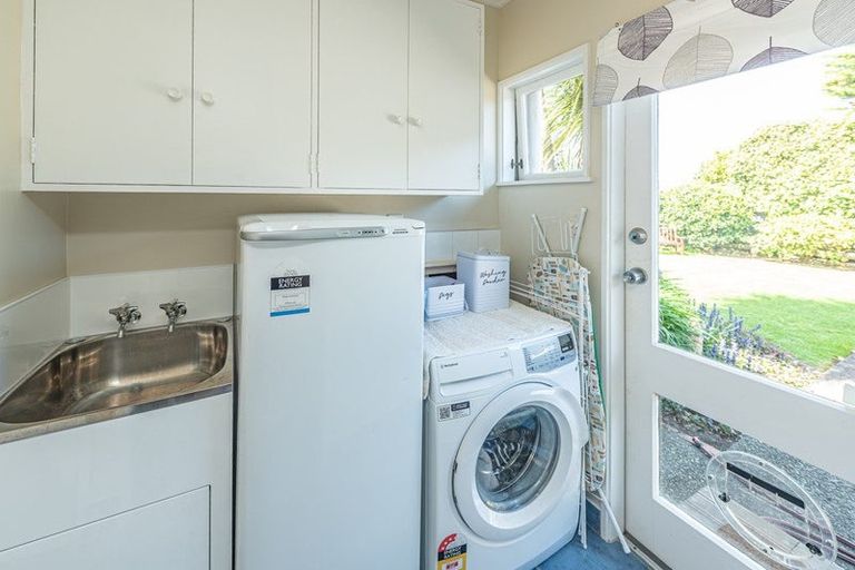 Photo of property in 3 Exeter Crescent, Springvale, Whanganui, 4501