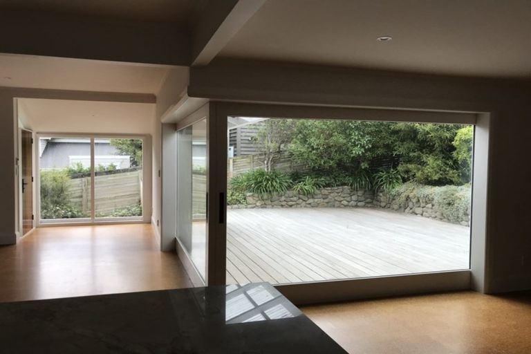 Photo of property in 11 Ngatoto Street, Khandallah, Wellington, 6035