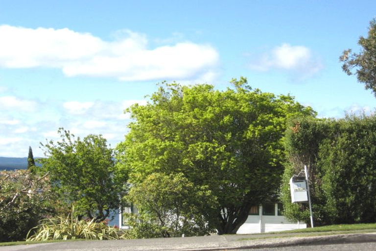 Photo of property in 31 Wakeman Road, Acacia Bay, Taupo, 3330