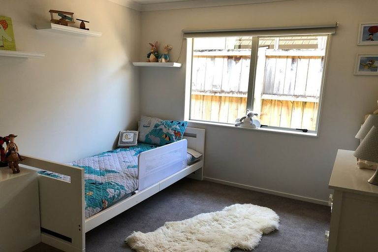 Photo of property in 5 Catlins Place, Fairview Heights, Auckland, 0632