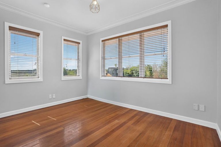 Photo of property in 960a Oneriri Road, Kaiwaka, 0573